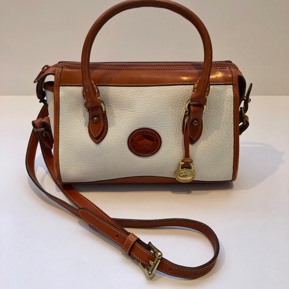 Vintage Dooney & Bourke Classic Satchel Style R29